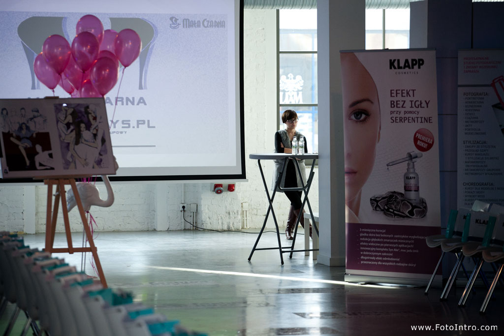 Mała Czarna & Fashion Days — backstage pokazu mody | FotoIntro